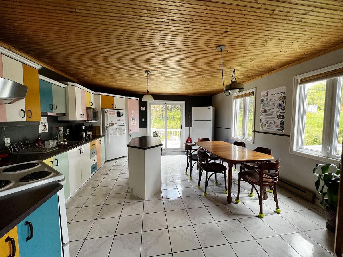 Chill Shack - Auberge Jeunesse Sainte Anne-des-Chênes 외부 사진